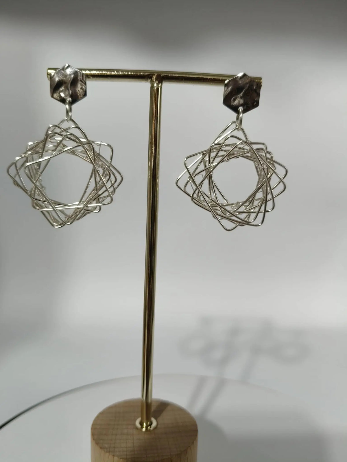 Pendientes Ynes
